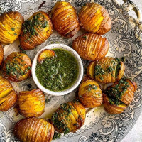 Hassleback Potatoes with Pesto- Recipe Hassleback Potatoes with Pesto- Recipe