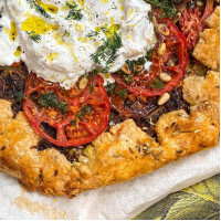 Tomato Galette with Pesto - Recipe Tomato Galette with Pesto - Recipe